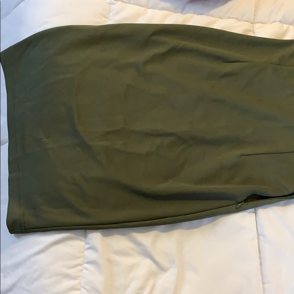 Dress - Picture 4 of 4